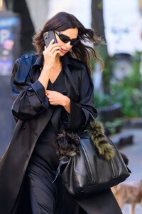 irina-shayk-in-all-black-out-running-errands-in-new-york-11-06-2024-1.jpg