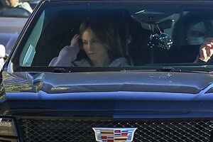 jennifer-lopez-out-driving-in-brentwood-10-29-2024-6.jpg
