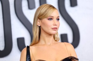 jenniferlawrencesf (14).jpg