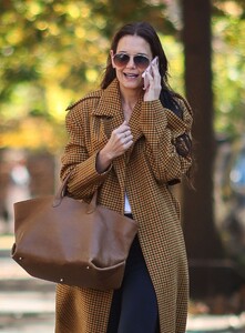 katie-holmes-out-and-about-in-new-york-11-02-2024-3.jpg