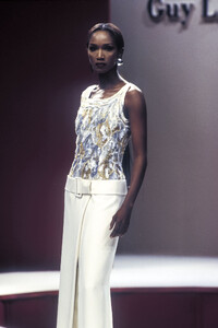 katoucha s93gLarocheHC-90.jpg