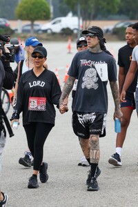 kourtney-kardashian-and-travis-barker-at-run-travis-run-5k-marathon-in-los-angeles-07-06-2024-0.jpg
