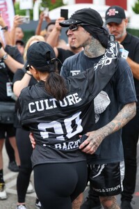 kourtney-kardashian-and-travis-barker-at-run-travis-run-5k-marathon-in-los-angeles-07-06-2024-5.jpg