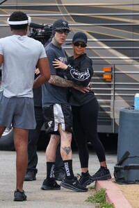 kourtney-kardashian-and-travis-barker-at-run-travis-run-5k-marathon-in-los-angeles-07-06-2024-9.jpg