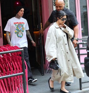 kourtney-kardashian-and-travis-barker-out-in-new-york-07-22-2024-3.jpg