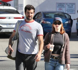 madelaine-petsch-and-anthony-li-out-at-studio-city-farmers-market-11-10-2024-3.jpg