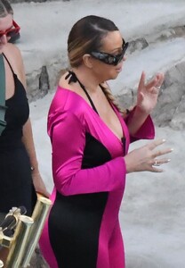 mariah-carey-inwetsuit-on-her-summer-holidays-at-amalfi-coast-in-nerano-08-15-2024-4.jpg