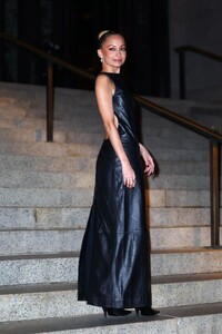 nicole-richie-arrives-at-cfda-awards-in-new-york-10-28-2024-0.jpg