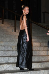 nicole-richie-arrives-at-cfda-awards-in-new-york-10-28-2024-1.jpg
