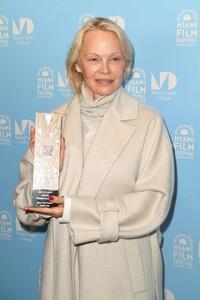 pamela-anderson-at-mdc-s-miami-film-festival-gems-at-regal-south-beach-in-miami-beach-11-03-2024-3.jpg