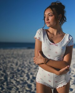 pretty in real life too (3).jpg