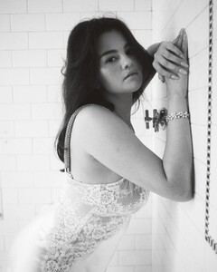 selena-gomez-for-perfect-magazine-issue-7.5-november-2024-6.jpg