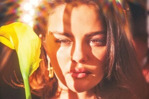 selena-gomez-for-the-hollywood-reporter-november-2024-5.jpg