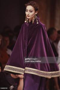 sho f89gLarocheHC-.jpg