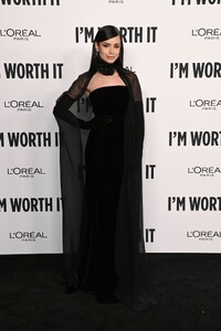 sofia-carson-at-l-oreal-paris-women-of-worth-celebration-11-21-2024-9.jpg