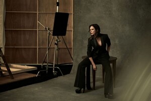 victoria-beckham-for-harper-s-bazaar-uk-december-2024-january-2025-6.jpg