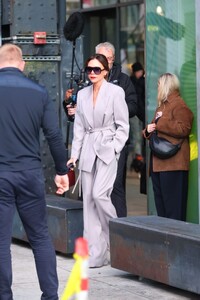 victoria-bekham-leaves-a-photoshoot-in-new-york-10-17-2024-0.jpg