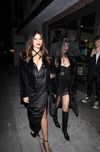 victoria-justice-at-posses-halloween-party-in-los-angeles-october-28-2024-57383789879.thumb.jpg.a56f9a375189c9e829f8bb679f585eed.jpg