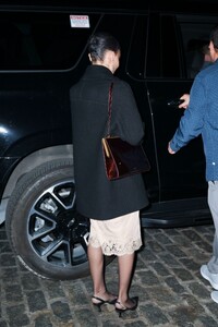 zoe-kravitz-and-jerrod-carmichael-leaves-chaz-margaux-after-hanging-out-with-taylor-swift-11-09-2024-1.jpg