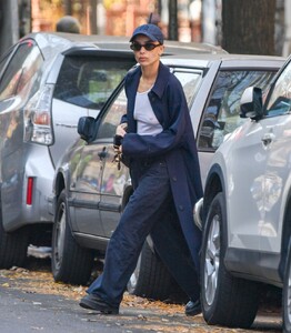 zoe-kravitz-out-and-about-in-new-york-10-30-2024-3.jpg