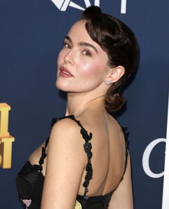 zoey-deutch-attends-juror-2-premiere-at-afi-film-fest-10-27-2024-1.jpg