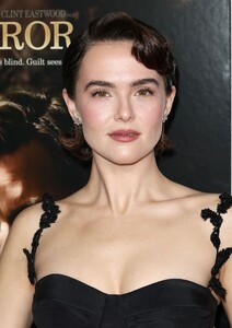 zoey-deutch-attends-juror-2-premiere-at-afi-film-fest-10-27-2024-6.jpg