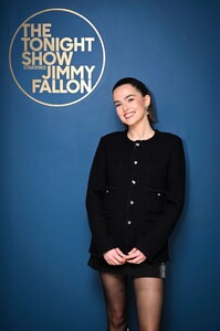 zoey-deutch-on-the-tonight-show-starring-jimmy-fallon-11-18-2024-7.jpg