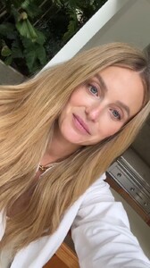 [2024.11.30] katelove_D44EA83D00C9CAC27F63FF7A6E0D4493_video_dashinit.jpg