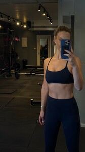 [2024.12.01] barrefaeli_468815693_18476090740041153_8252913262330691157_n.jpg