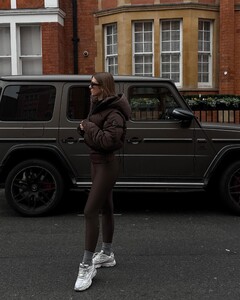 [2024.12.01] carmellarose_468615031_1524375798262276_3461988633417702546_n.jpg