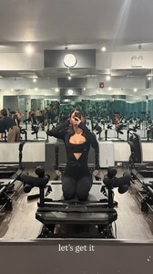 [2024.12.02] msgigiparis_469180963_1141669914248072_5092397697756560311_n.jpg