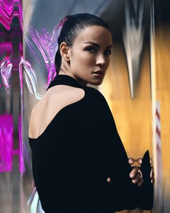 [2024.12.02] sofiaresing_468955393_1111319880654183_4769496472885223553_n.jpg