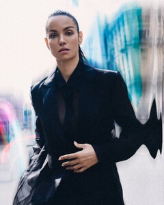 [2024.12.02] sofiaresing_468956338_604492748810790_8148790450182710028_n.jpg