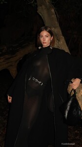 [2024.12.03] carmellarose_469249456_1608185646572593_5485569730063634044_n.jpg