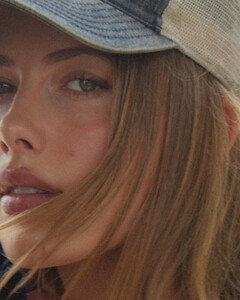 [2024.12.04] scarlett.mayer__469399077_1111532700621878_4550659565573439008_n.jpg