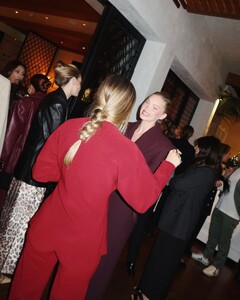 [2024.12.05] hoskelsa_sofiagrainge_469399317_599243735883389_6806742360659135853_n.jpg