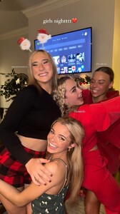 [2024.12.07] livvydunne_469731477_8775004572584206_219985740163803827_n.jpg