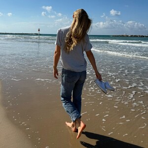 [2024.12.08] barrefaeli_469495373_526779987019425_4221954600283039031_n.jpg