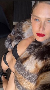 [2024.12.09] barrefaeli_3519214087827369749.jpg