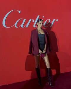 [2024.12.09] sofiaresing_469576820_885848263629827_7575991611924510581_n.jpg