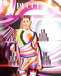 [2024.12.09] sofiaresing_469589371_1180351947430208_835911232569698501_n.jpg