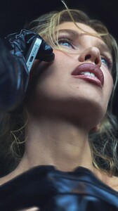 [2024.12.10] stellamaxwell_3520238369811001009.jpg