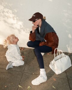 [2024.12.13] hoskelsa_470113077_933739285377683_487238333673031281_n.jpg