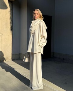 [2024.12.14] hoskelsa_470341156_1365350227778864_6650151281277454427_n.jpg