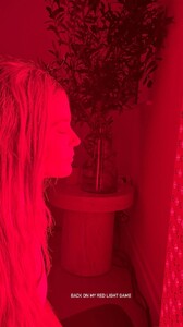 [2024.12.14] katelove_3523330466913798880.jpg