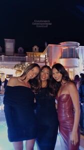 [2024.12.15] helenowen_3523946636118635968.jpg