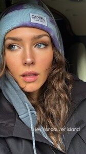 [2024.12.16] rachelc00k_3524475575273959283.jpg