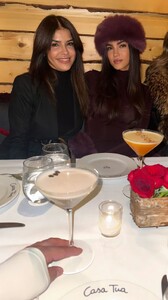 [2024.12.16] sofiaresing-jonatasjacque_3524129466298730746.jpg