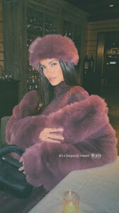 [2024.12.16] sofiaresing_3524664874666252019.jpg