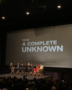 [2024.12.19] monicabarbaro_470895101_610444004890875_6559100944488934783_n.jpg